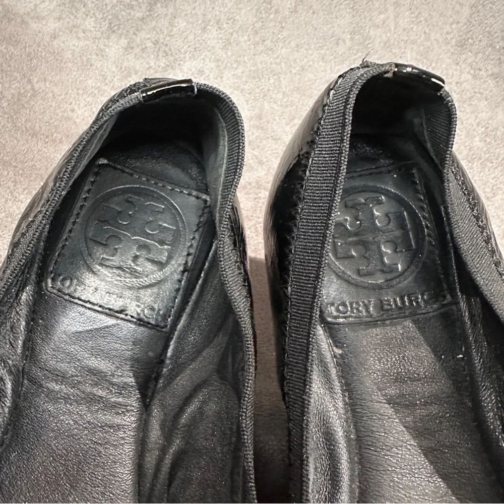 Tory Burch Caroline 2 Ballet Flats Patent Leather Logo Black Gold 6.5 Balletcore